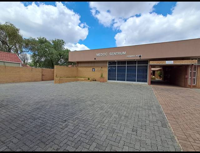 347M² MEDICAL SUITE FOR SALE IN VEREENIGING CENTRAL